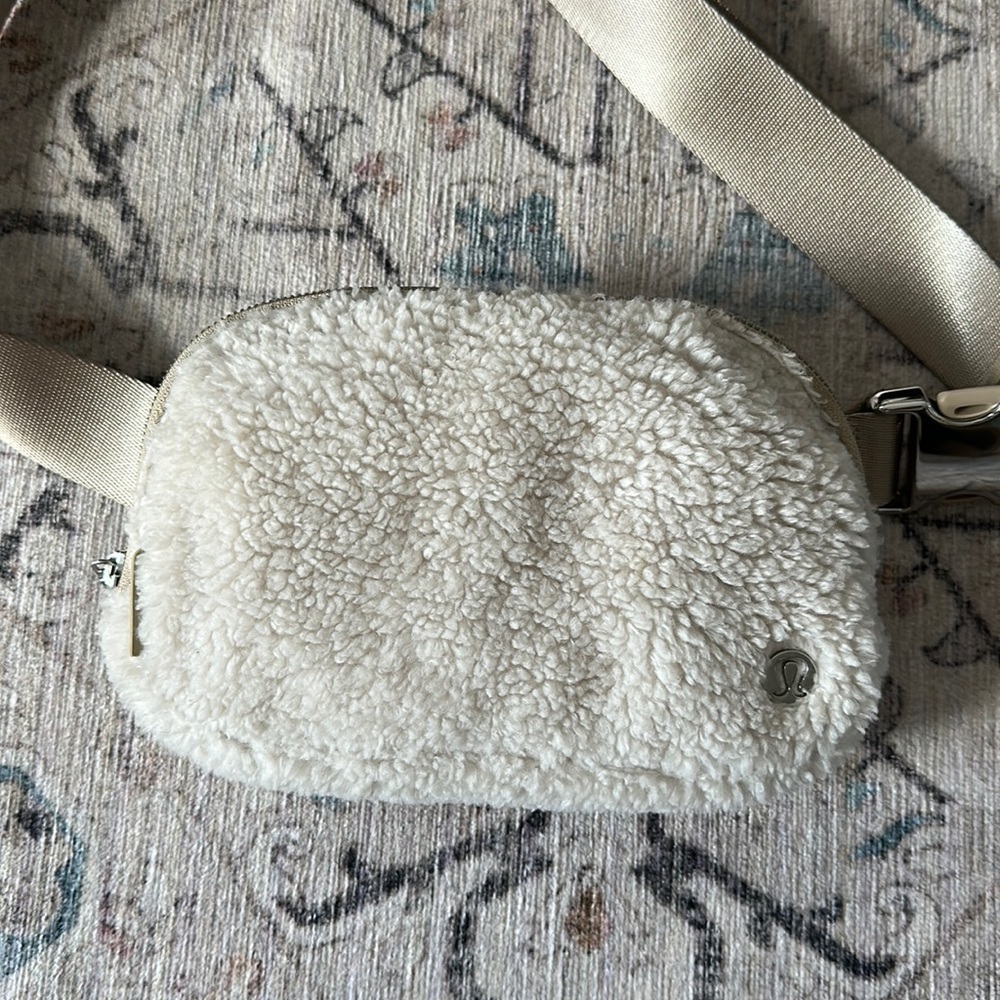 Lululemon white opal silver belt bag